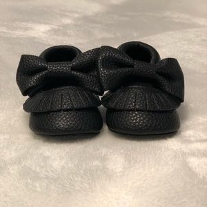 Brand new baby girl black shoes. Size 0-3 month